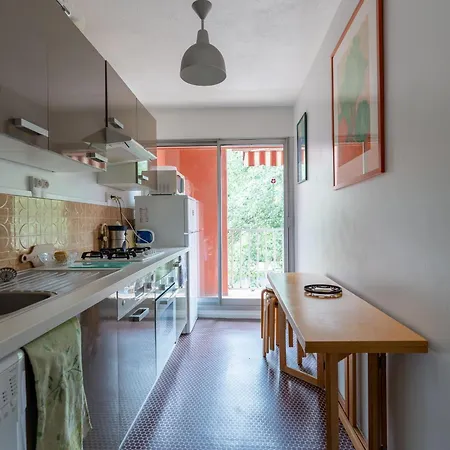 Apartment T2 Lumineux Avec Balcon A Arcachon, Proche Plage, Parking, Wifi Et Commerces - Fr-1-319-352