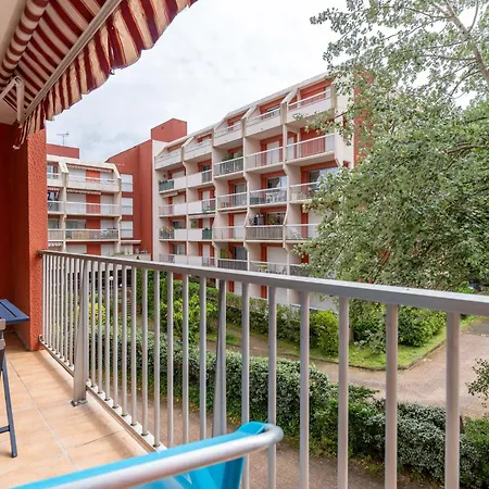 Apartment T2 Lumineux Avec Balcon A Arcachon, Proche Plage, Parking, Wifi Et Commerces - Fr-1-319-352