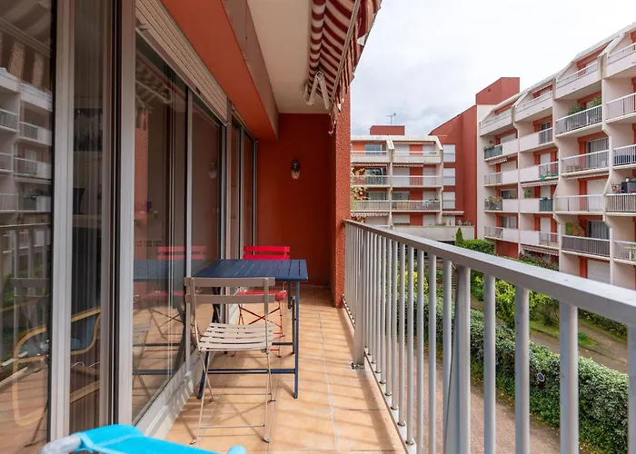 T2 Lumineux Avec Balcon A Arcachon, Proche Plage, Parking, Wifi Et Commerces - Fr-1-319-352